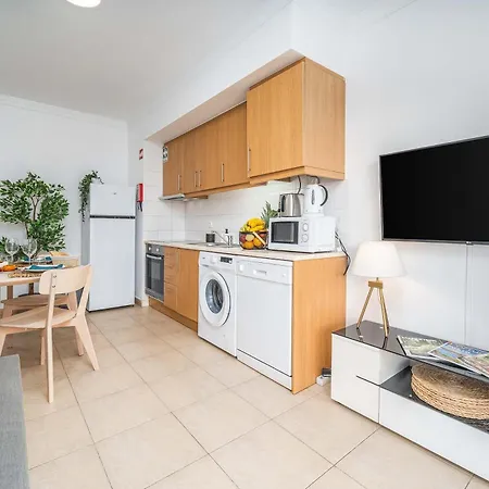 Appartement Bright Flat With Pool & Balcony By Hostwise *