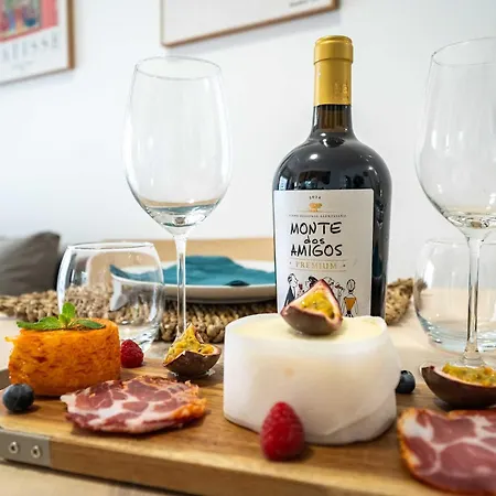 Appartement Bright Flat With Pool & Balcony By Hostwise