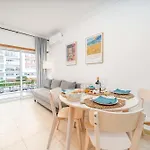 Bright Flat With Pool & Balcony By Hostwise Apartman