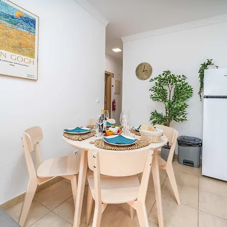 Apartment Bright Flat With Pool & Balcony By Hostwise *