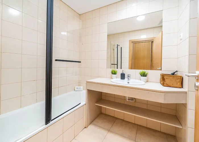 Apartment Bright Flat With Pool & Balcony By Hostwise *