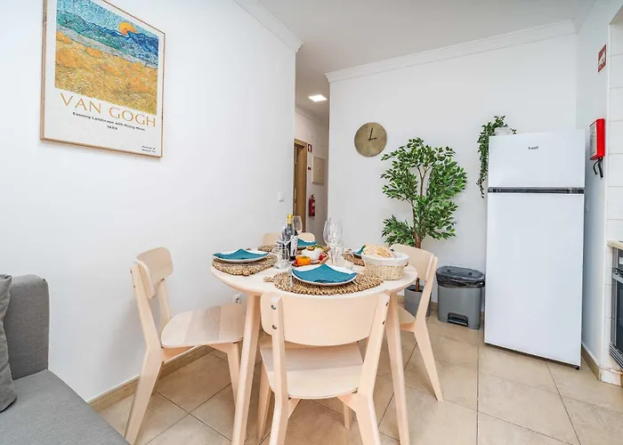 Apartment Bright Flat With Pool & Balcony By Hostwise *