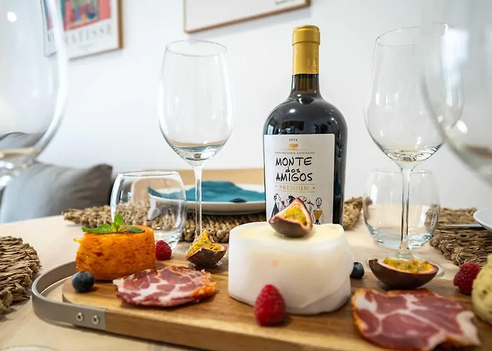 Apartment Bright Flat With Pool & Balcony By Hostwise